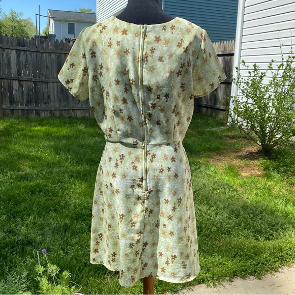 Vintage Jacklyn Smith Classics 90’s Green Neutral Floral Skater Dress - Picture 4 of 7